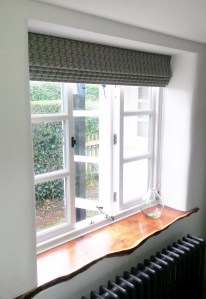 Roman blind in Cow Parsley fabric