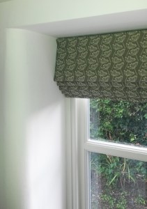 Roman blind in Cow Parsley fabric